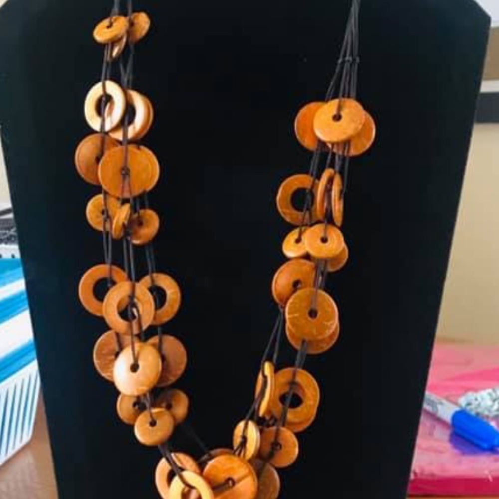 Neckless - Picture 6 of 8